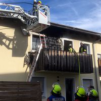 07-20211020-balkonbrand-roding.jpg