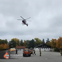 20251011_Hubschrauberlandung sichern Roding.jpg