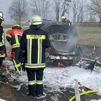 02-20210308-pkw_brand_strahlfeld.jpg