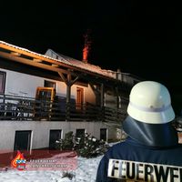 06-20220112-kaminbrand_sonnhof.jpg
