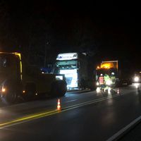 01-20201208-lkw_traitsching.jpg