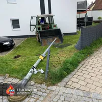 04-20230425-VU Traktor Arnschwang.jpg